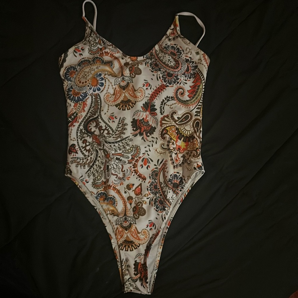 Swim suit